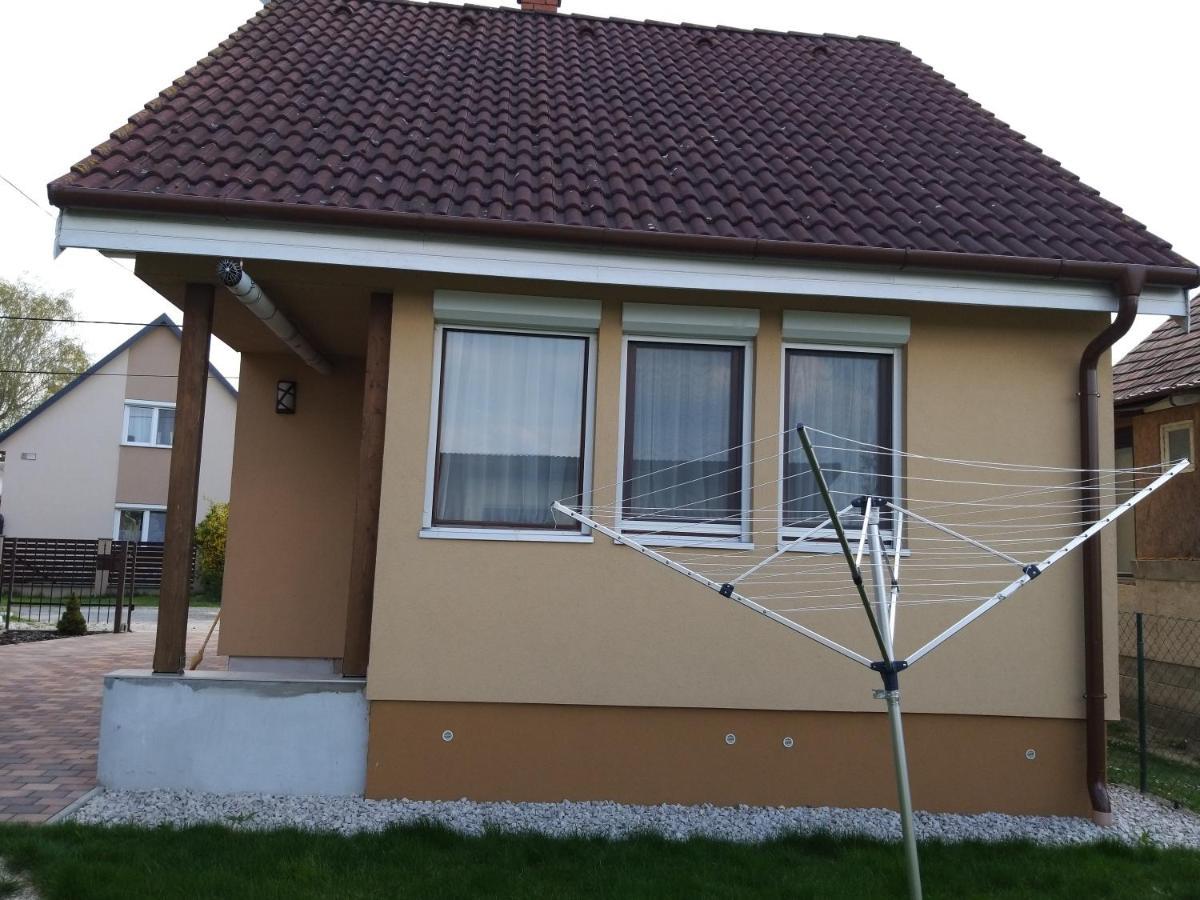 Vila Nefelejcs Nyaralo-Vendeghaz Dunasziget Exteriér fotografie